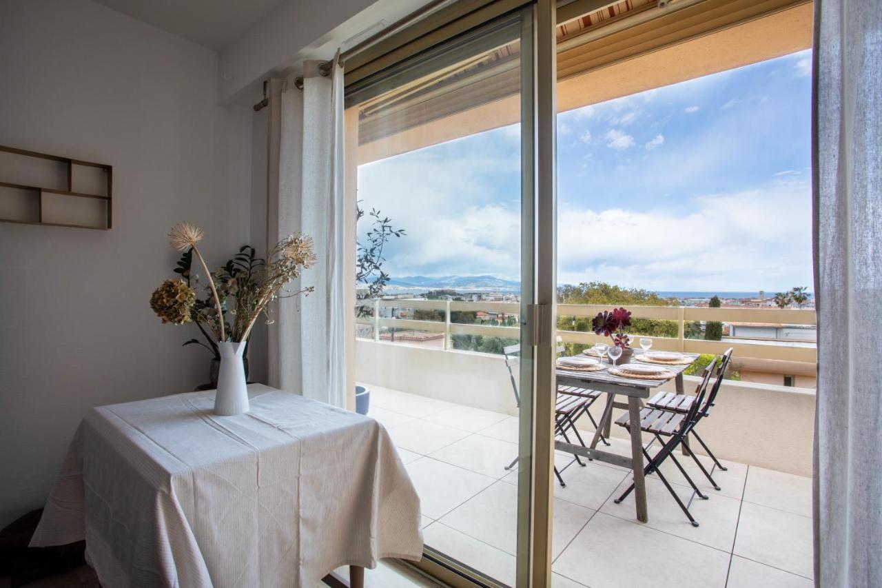 Vue Mer, Terrasse Et Parking Prive Antibes Bagian luar foto
