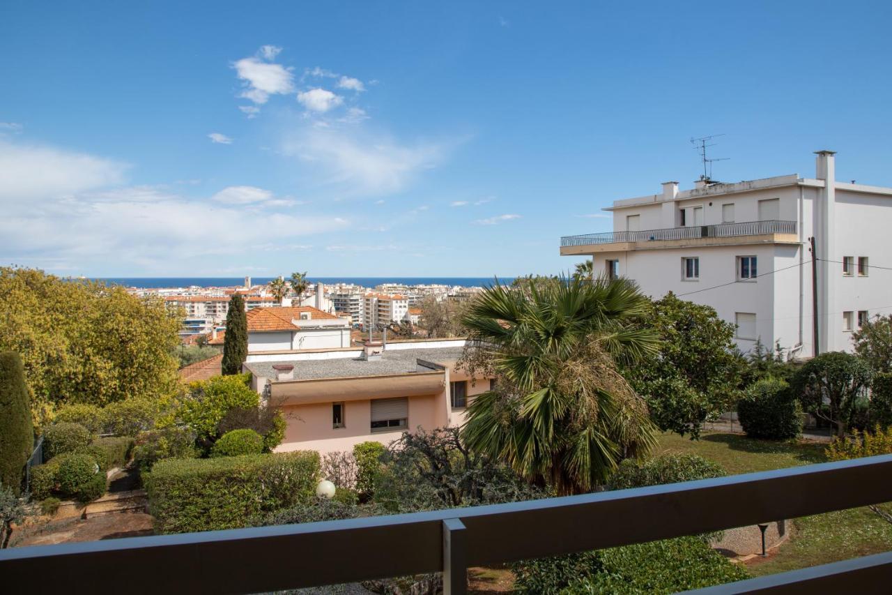 Vue Mer, Terrasse Et Parking Prive Antibes Bagian luar foto